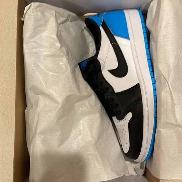 Nike x AirJordan 1 Retro Low OG SZ 11.5 CZ0775-104 VNDS - Picture 10 of 12